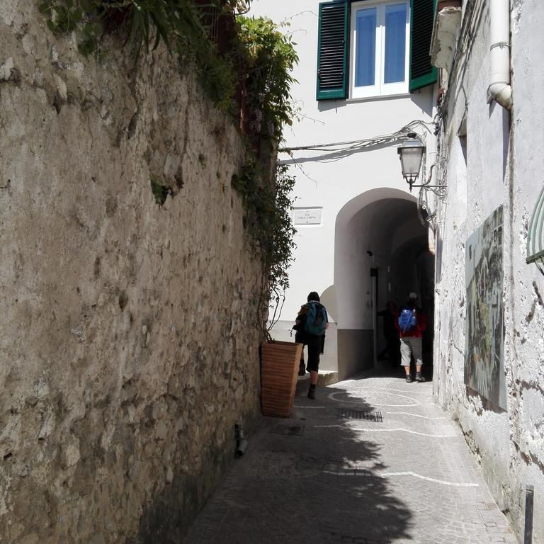 Desy'S House Villa Minori Exterior photo