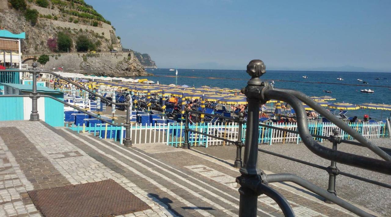 Desy'S House Villa Minori Exterior photo